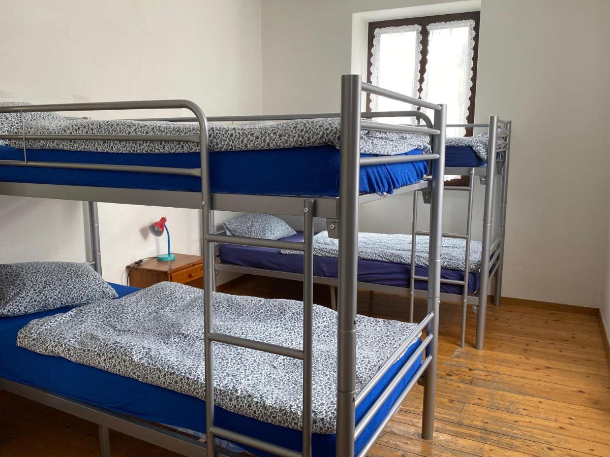 Ostello & Camping Riposo Hotell Losone Exteriör bild